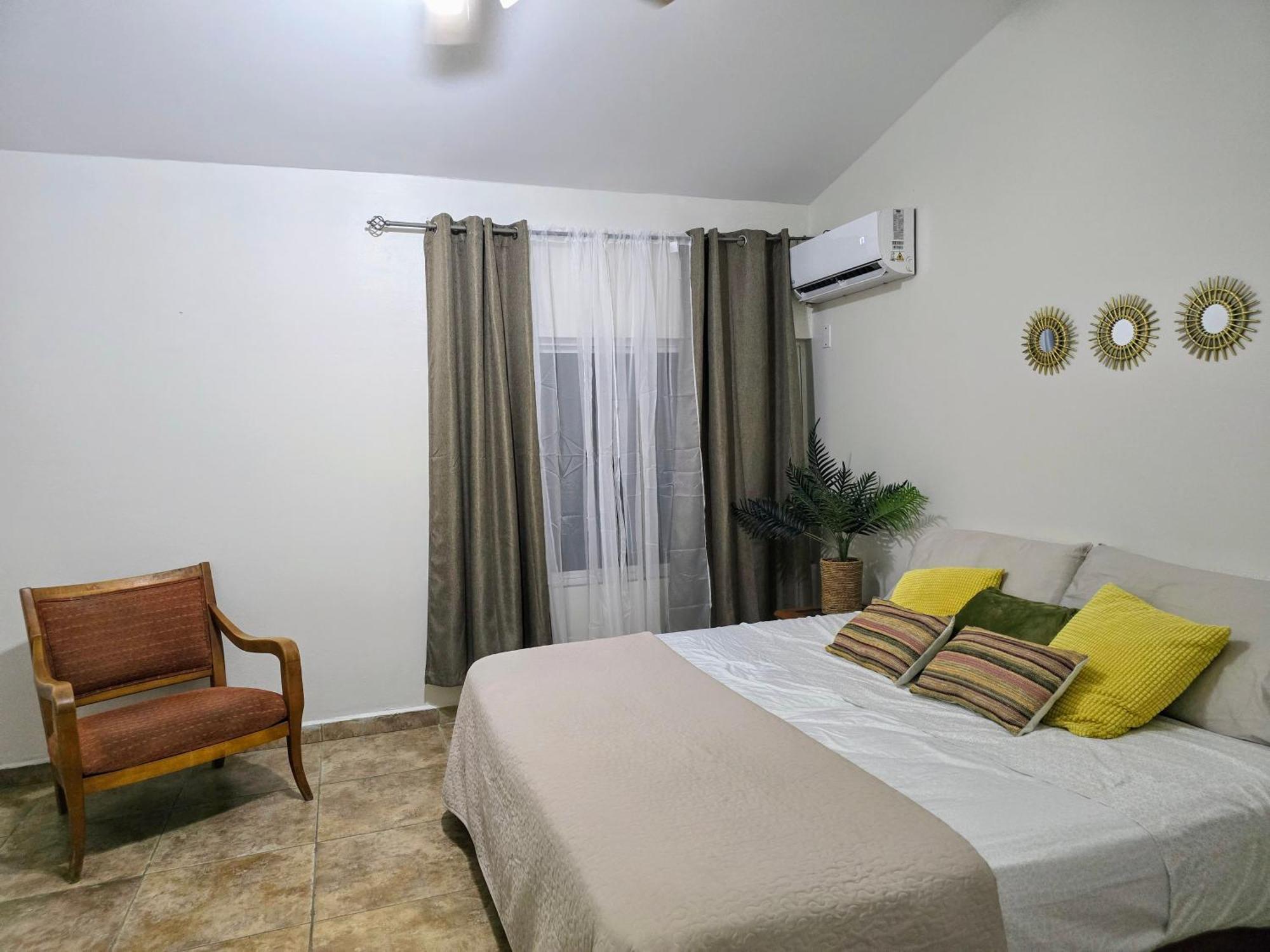 Rooi Santo Residence Palm Beach Eksteriør billede