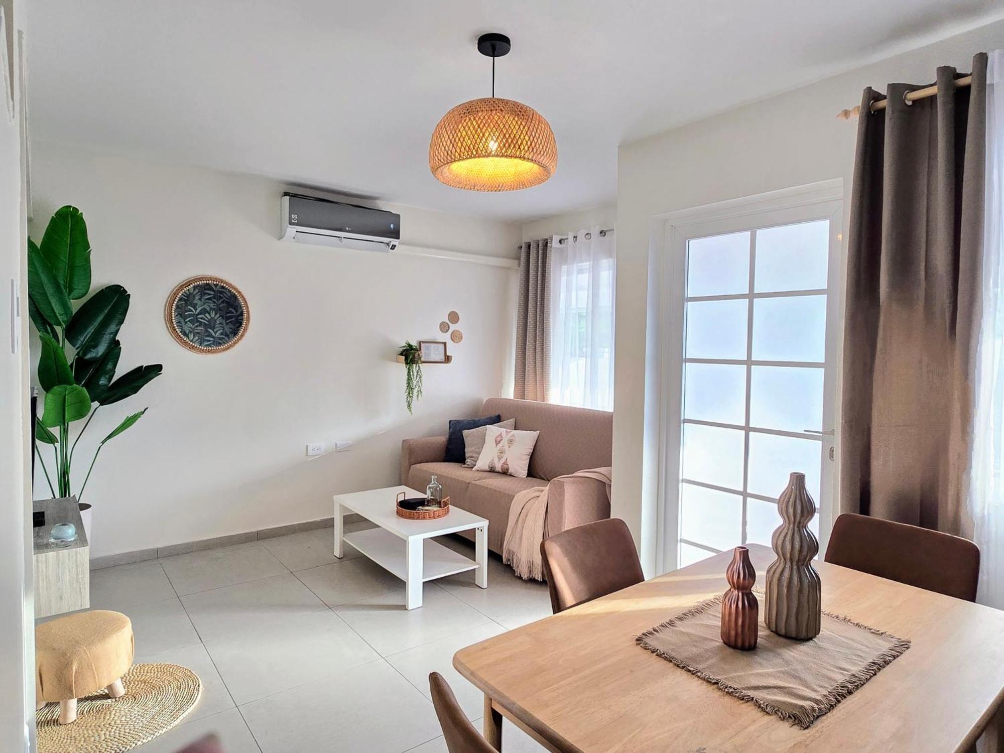 Rooi Santo Residence Palm Beach Eksteriør billede